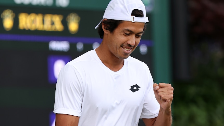 Jason Kubler atteint le troisième tour de Wimbledon, complétant la victoire interrompue par la pluie sur Dennis Novak