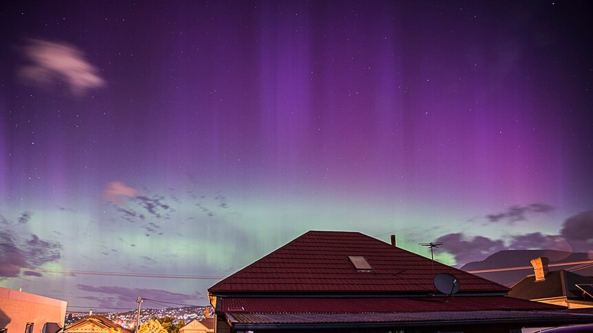 Aurora australis shines over Hobart