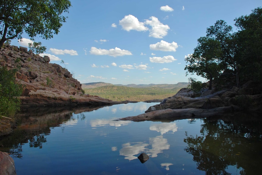 Gunlom Falls, Kakadu, NT. Photo: lambexta, Wikimedia Commons.