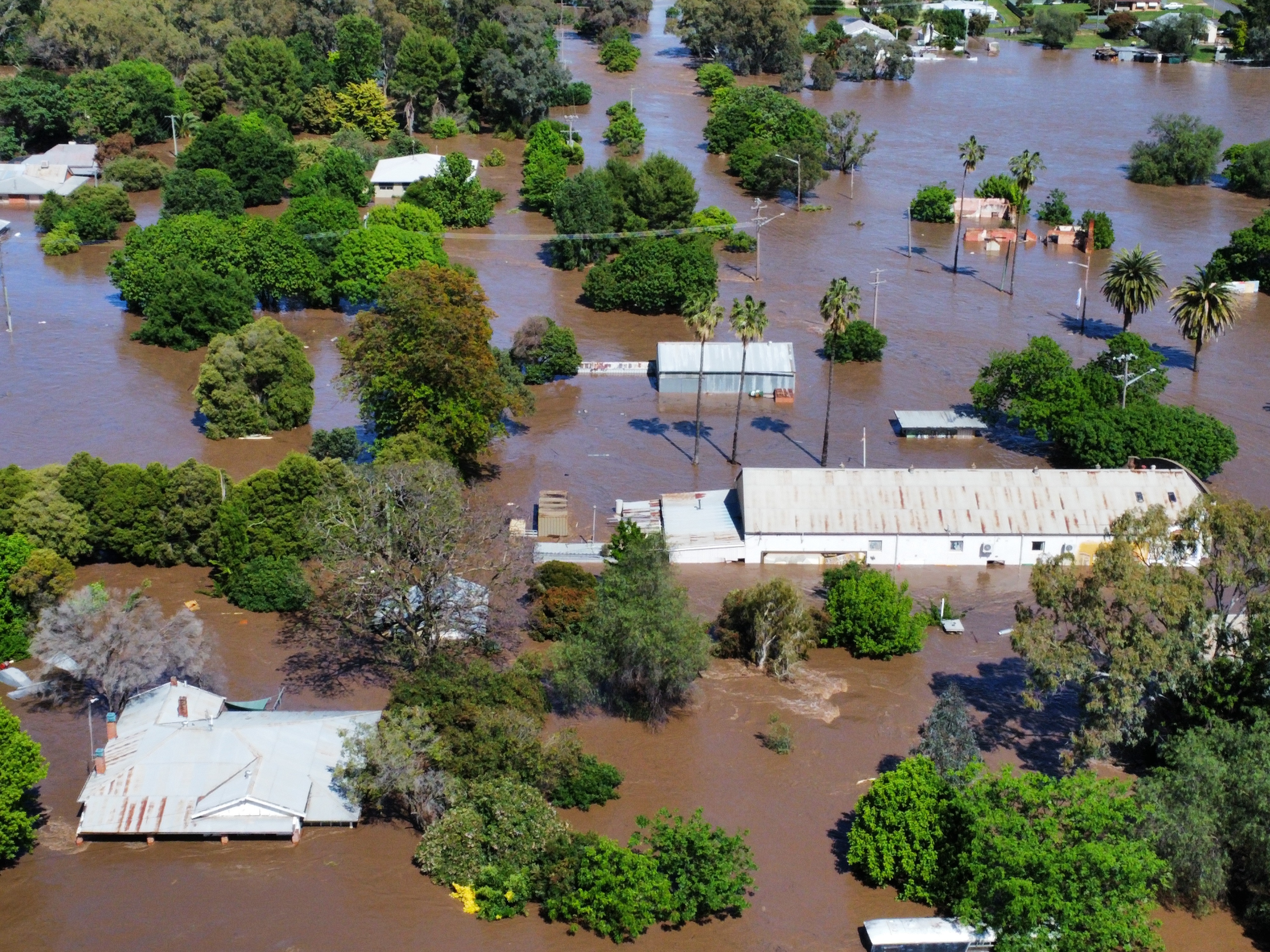 Intense Thunderstorms, Flash Flooding Spark Rooftop Rescues In Parts Of ...