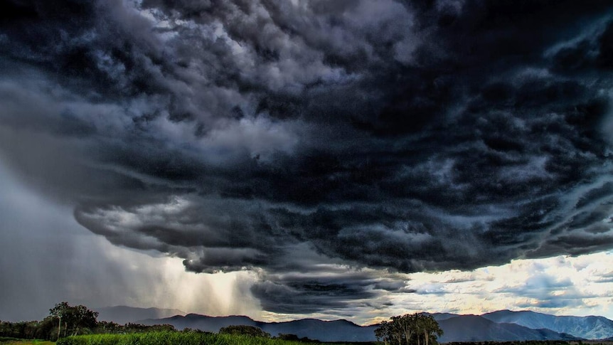 Dark clouds gather over the Atherton Tablelands