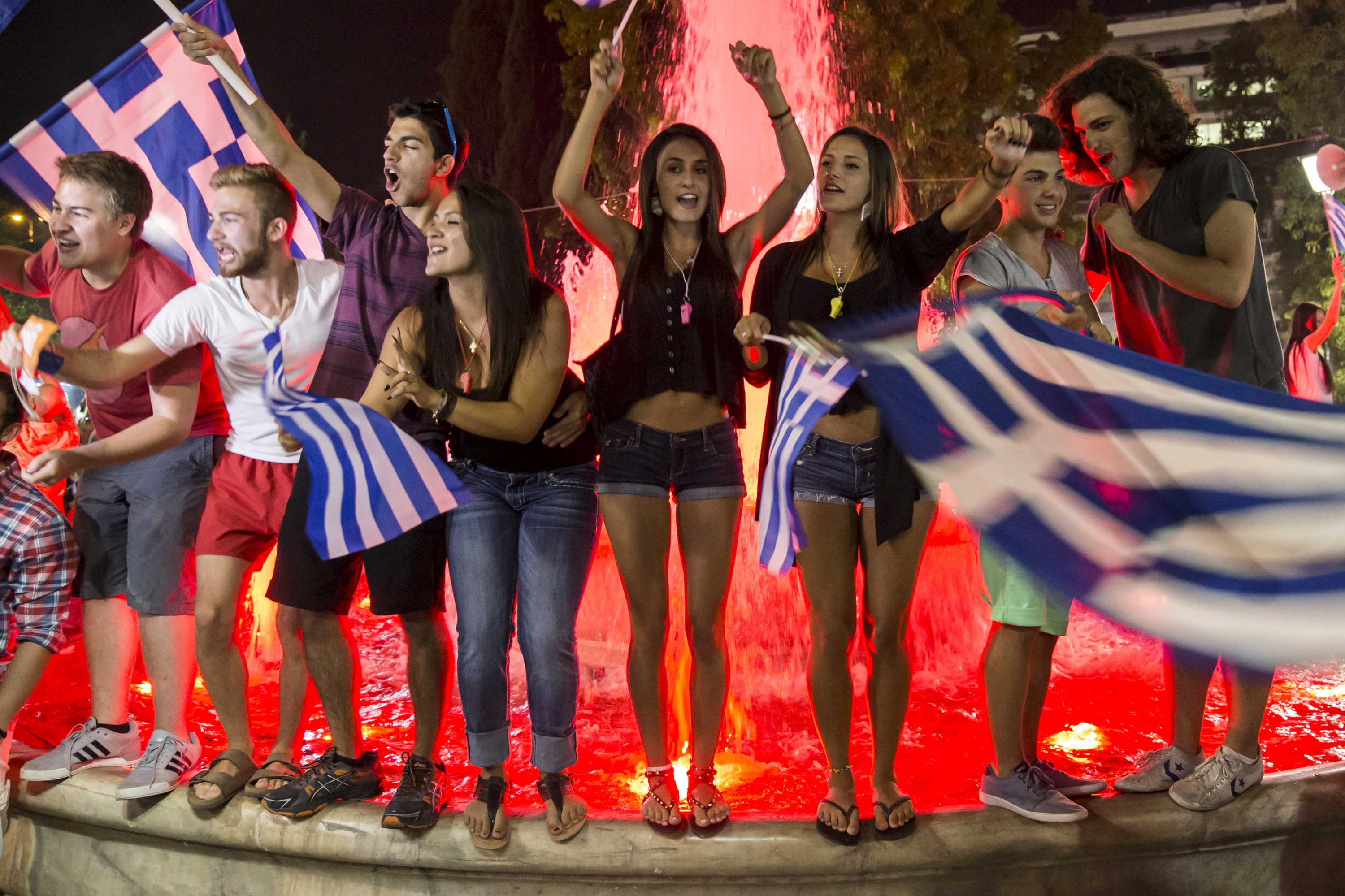 Greeks Defy Europe With Overwhelming No Vote In Referendum As Country Drifts Further Into Uncharted Territory Abc News