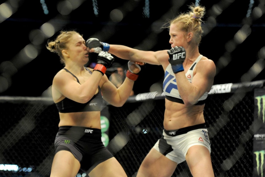 Holly Holm hits Ronda Rousey
