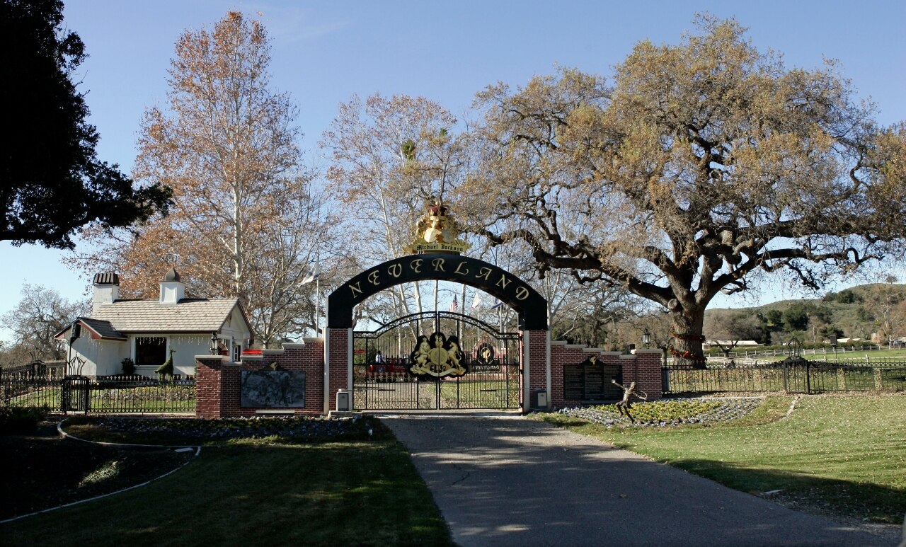 Michael Jackson S Neverland Ranch Sold To Billionaire Ron Burkle For 28 8 Million Abc News