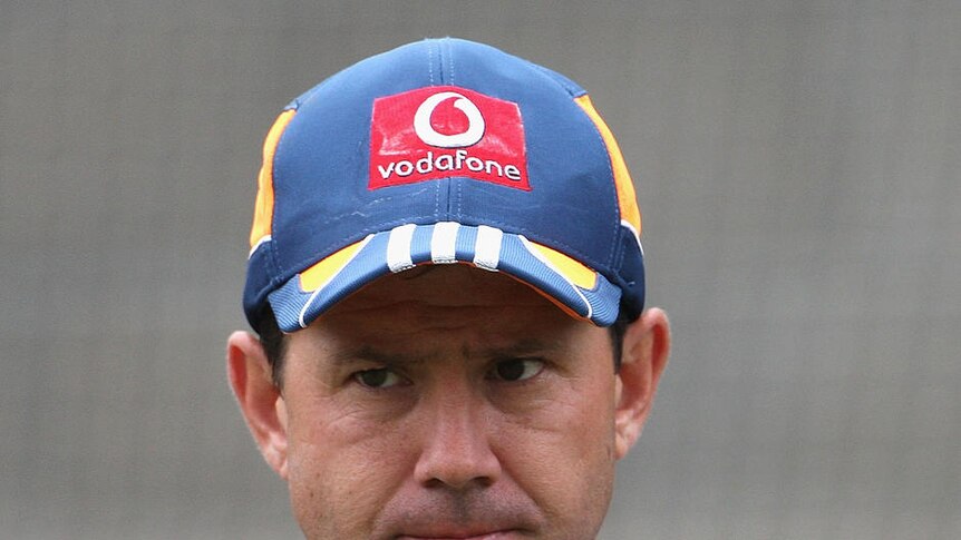 Ricky Ponting tested out his fractured finger at training in Melbourne.