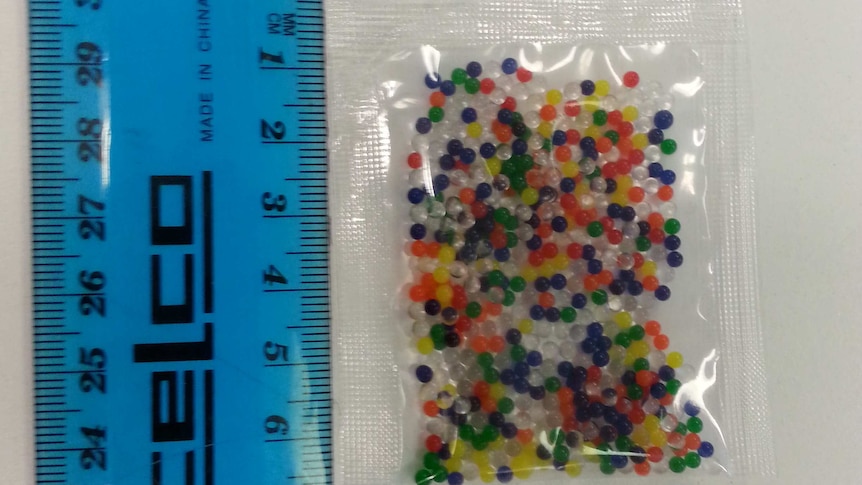 Water absorbing polymer beads