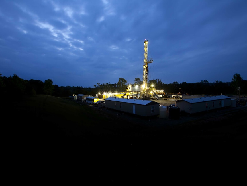 A BHP shale oil rig at Fayetteville, Arkansas, USA