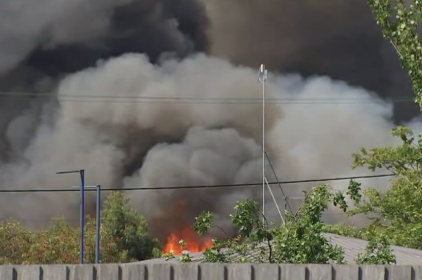 Smoke and flames from Wattle Grove fire.