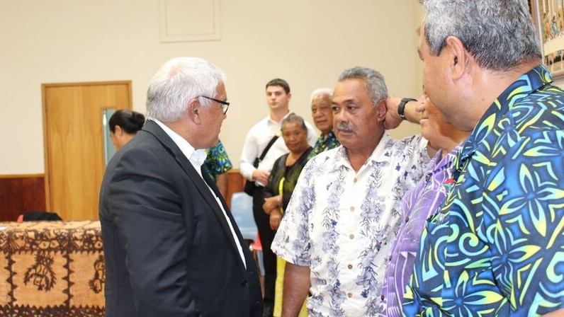 Commissioner Mick Gooda speaking with the elders from the Pasifika Court