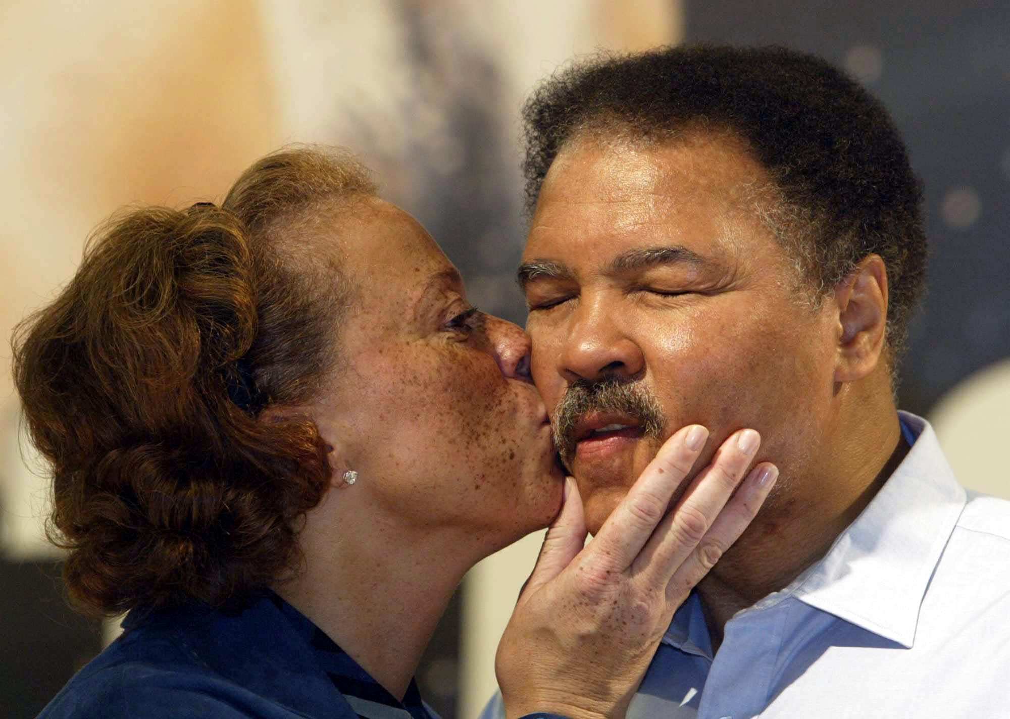 Muhammad Ali's daughter, Hana, pays tribute to the boxing legend's fighting  spirit - ABC News