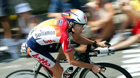 Cadel Evans rides in Tour de France time trial