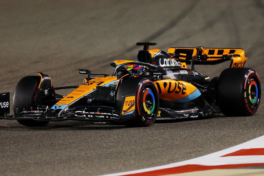 Oscar Piastri drives his McLaren during qualifying at the 2023 Bahrain Grand Prix