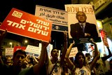 Israeli Jews and Arabs demonstrate in Jerusalem