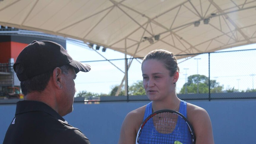 Ashleigh Barty talks to a coach in Darwin.