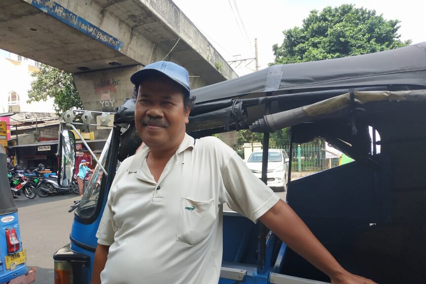 Sarono, pengemudi bajaj di wilayah DKI Jakarta.