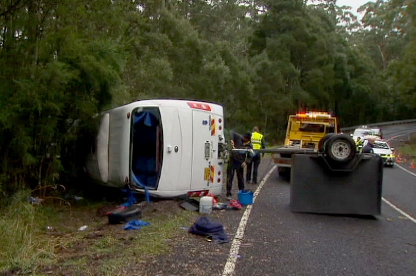 The scene of a bus crash on the Great Ocean Road in Victoria's south-west which killed one man and seriously injuring a woman.