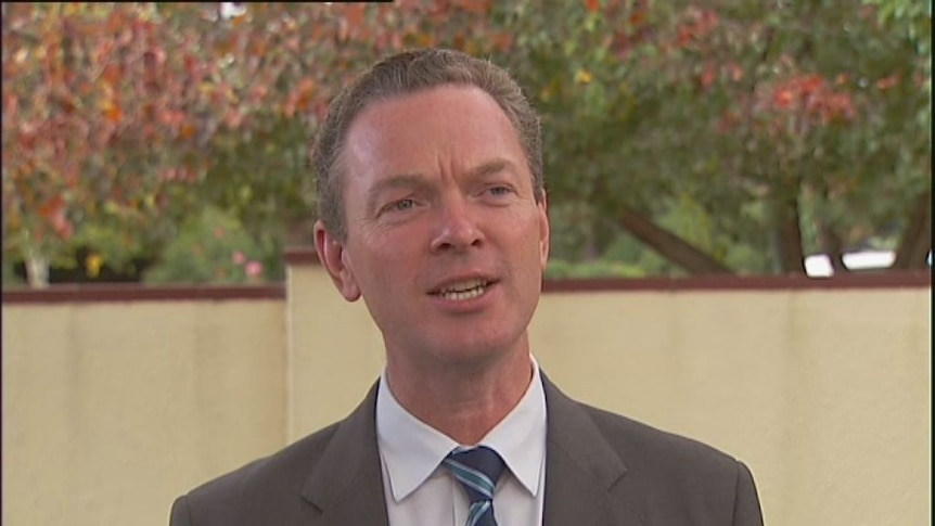 Opposition Education spokesman Christopher Pyne to visit Irrawang high school at Raymond Terrace.