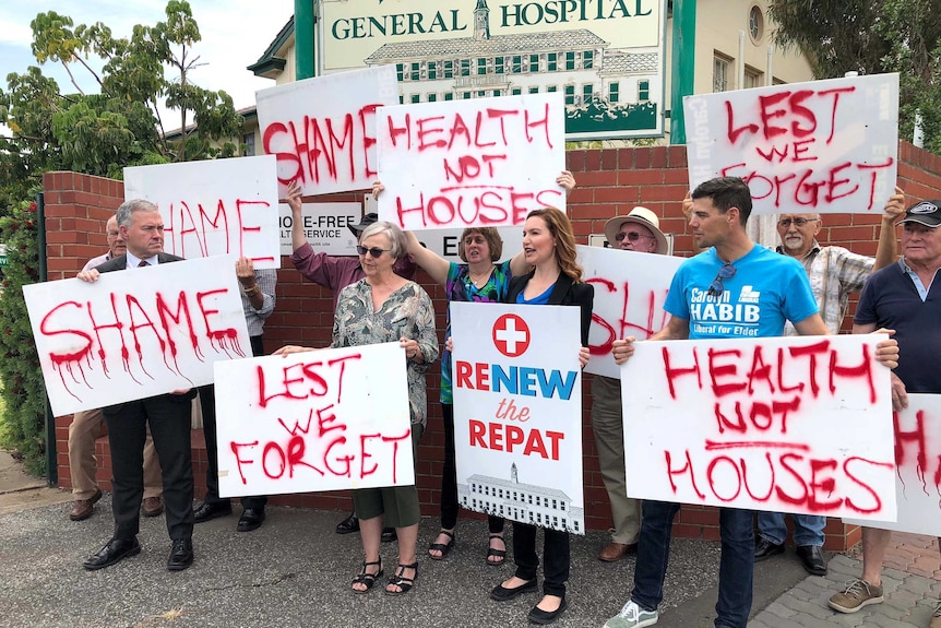 Protesters at the Repat Hospital