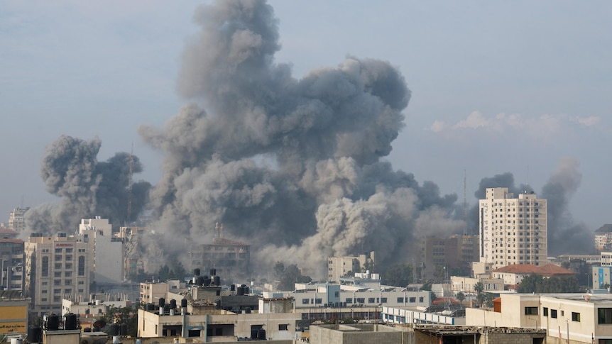 Smoke billows over Gaza buildings 