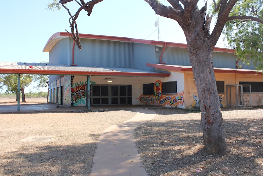 A building with graffiti on it