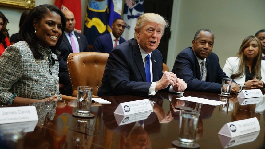 Omarosa Manigault, Donald Trump,  Ben Carson, and Lynne Patton at the White House.
