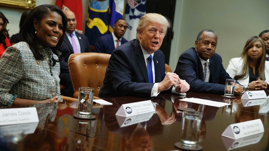 Omarosa Manigault, Donald Trump,  Ben Carson, and Lynne Patton at the White House.