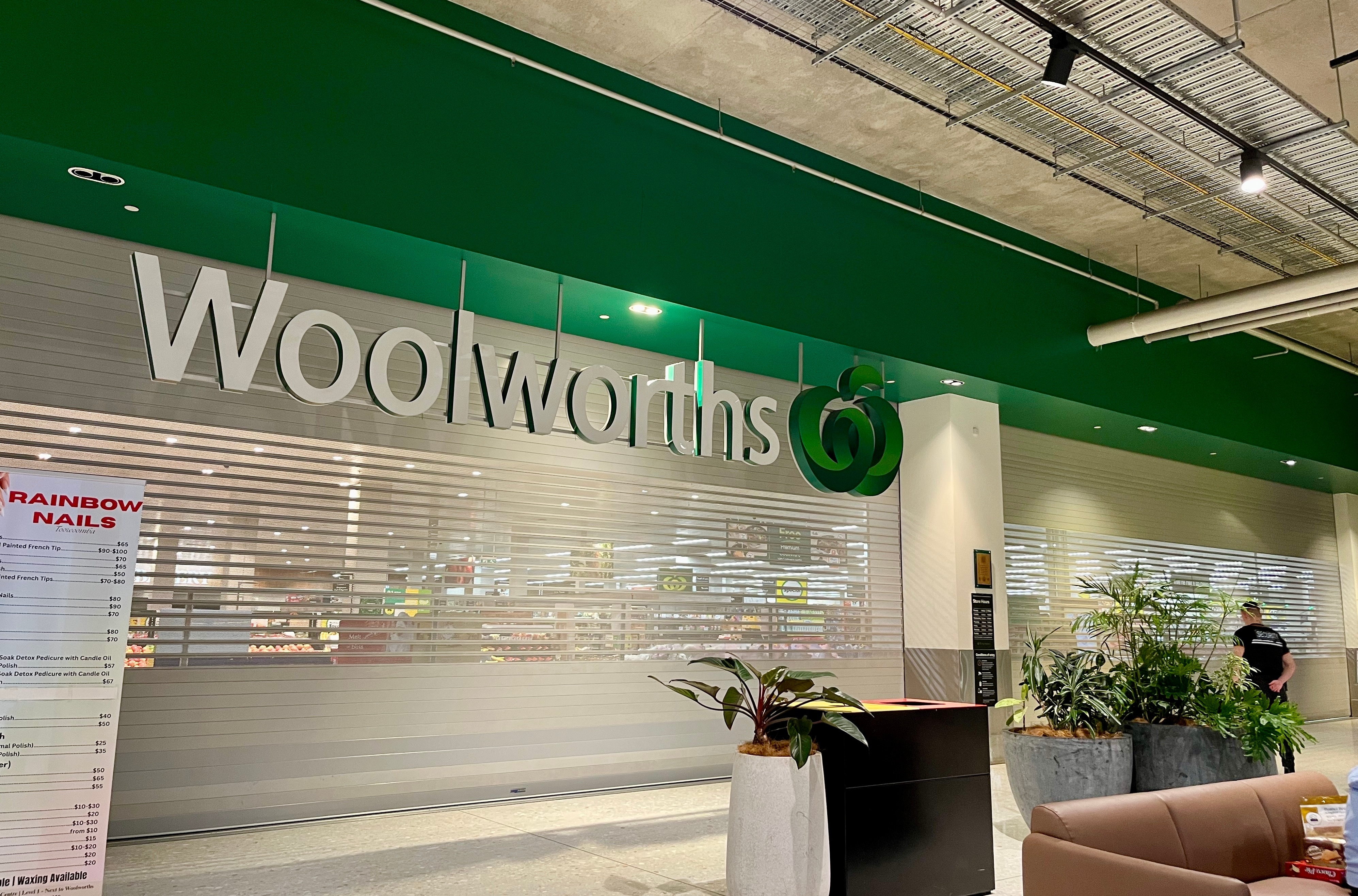 Teen granted bail after alleged Woolworths stabbing