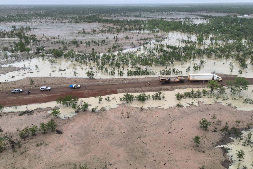 People stranded by floodwaters as road remains cut to Burketown in Queensland's Gulf Country