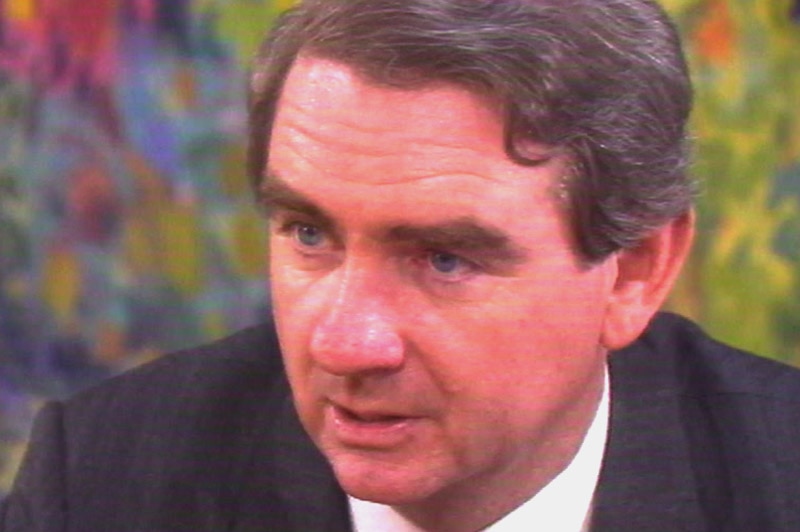 Tight headshot of former Queensland premier Mike Ahern in 1988.