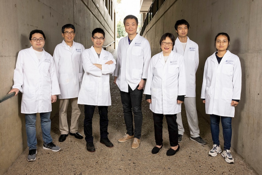 University of Queensland composite glass research team