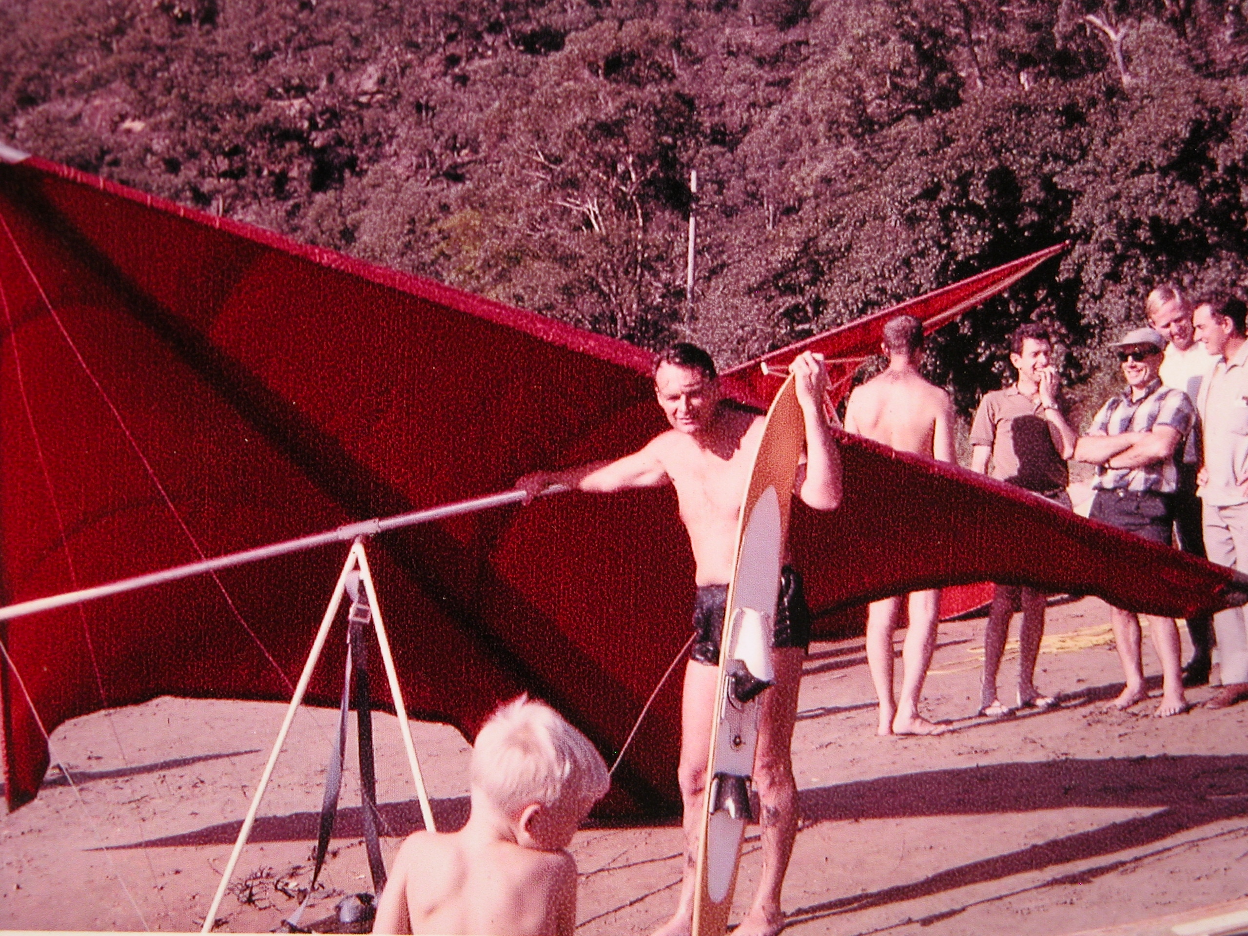 Tributes fly for inventor of modern hangglider John Dickenson, who