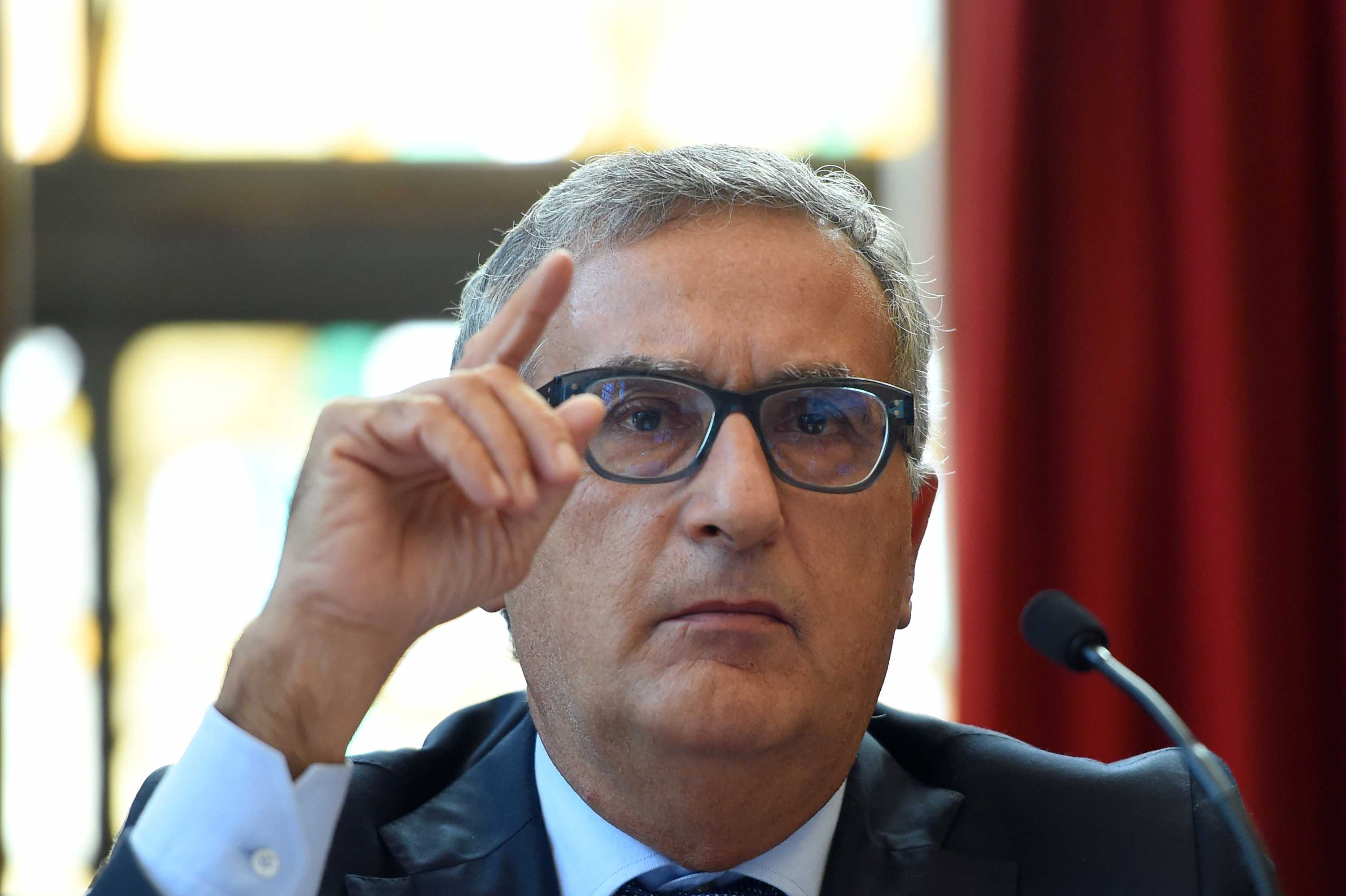 Mafia crackdown in Italy results in police arresting 110 members of ...