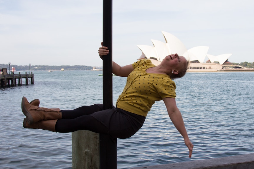 Sarah Houbolt, circus performer