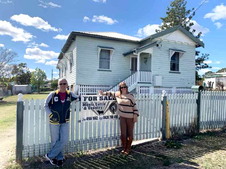 People Buying Homes Sight Unseen As Queensland S Regional Property Market Runs Hot Abc News