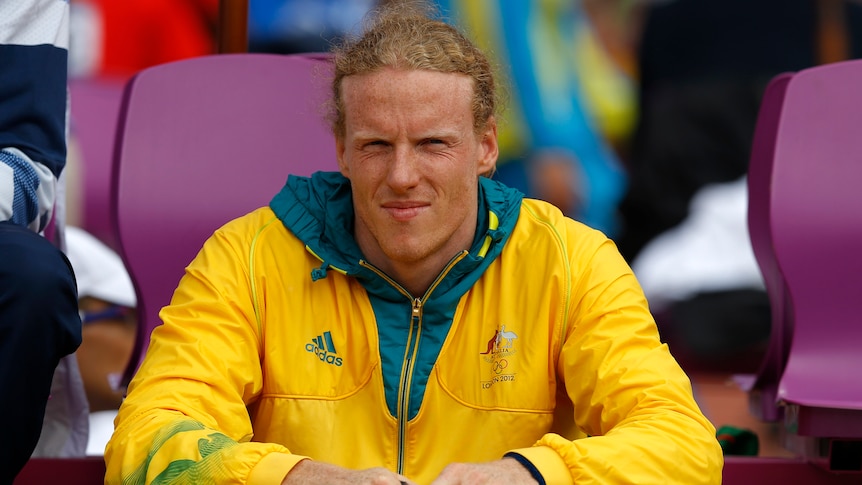 Long wait for one jump ... Steve Hooker cleared his one attempt on Wednesday morning.