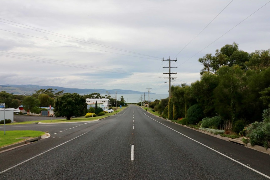 A deserted street in Apollo Bay in the off-season.