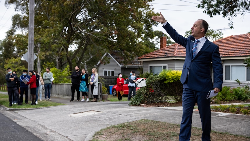 La théorie des enchères qui se déroule chaque week-end sur le marché immobilier australien