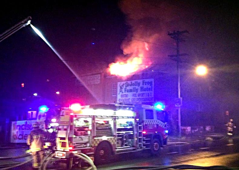The Jolly Frog, historic Sydney pub, destroyed in blaze - ABC News