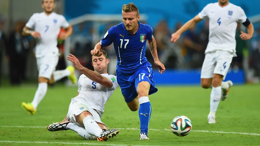 Cahill tackles Immobile