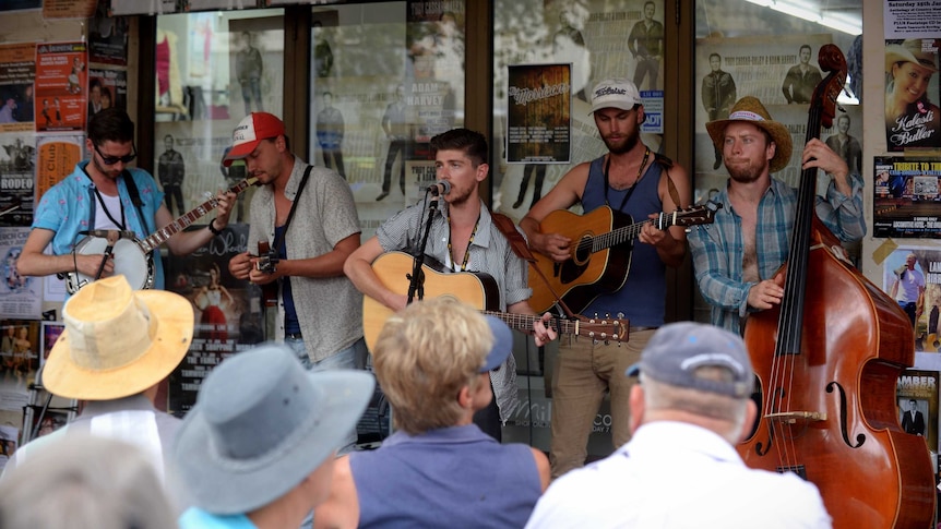 The Morrisons busking on Peel Street during the 42nd Tamworth Country Music Festival