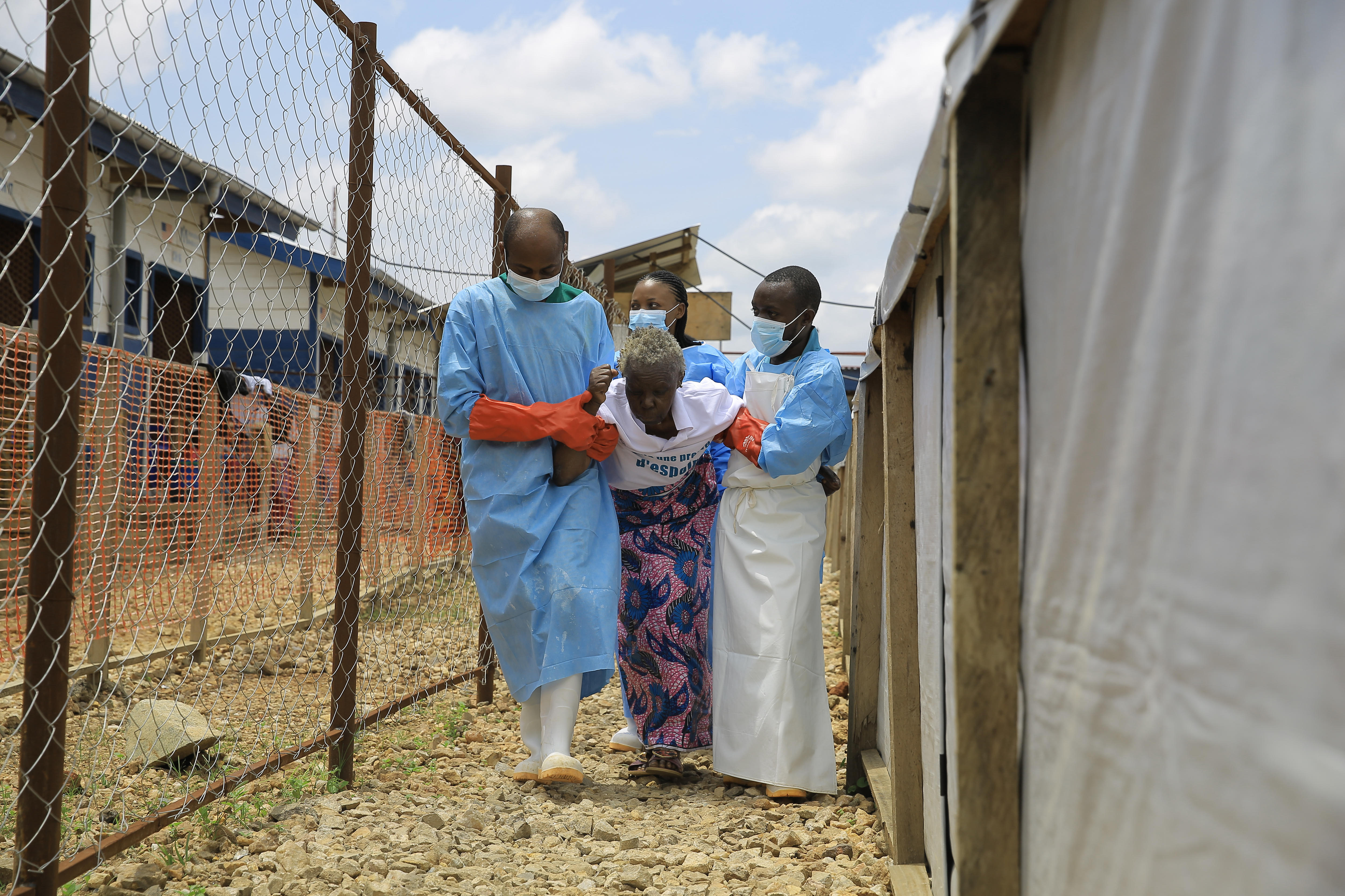 Ebola outbreak passes 10,000 cases in DRC after nurse killed, another injured