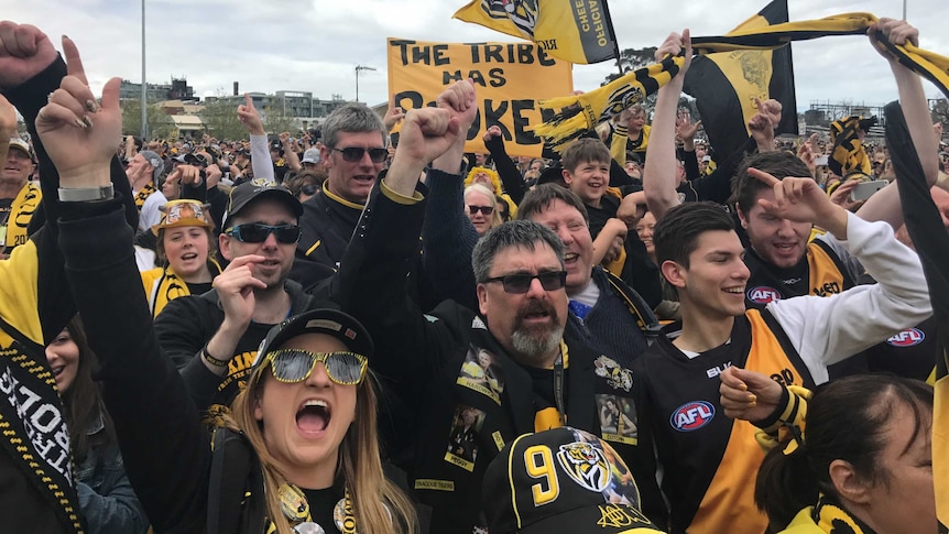 Fans dressed in yellow and black at Richmond.