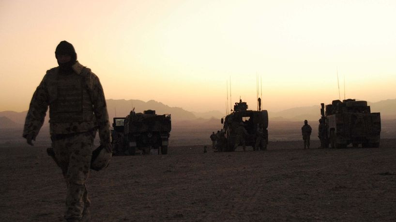 Australian soldier in Afghanistan at sunset (Australian Defence Force)