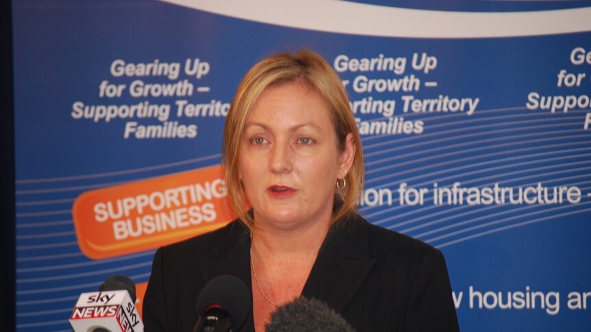 Lawrie again denies challenge to her leadership