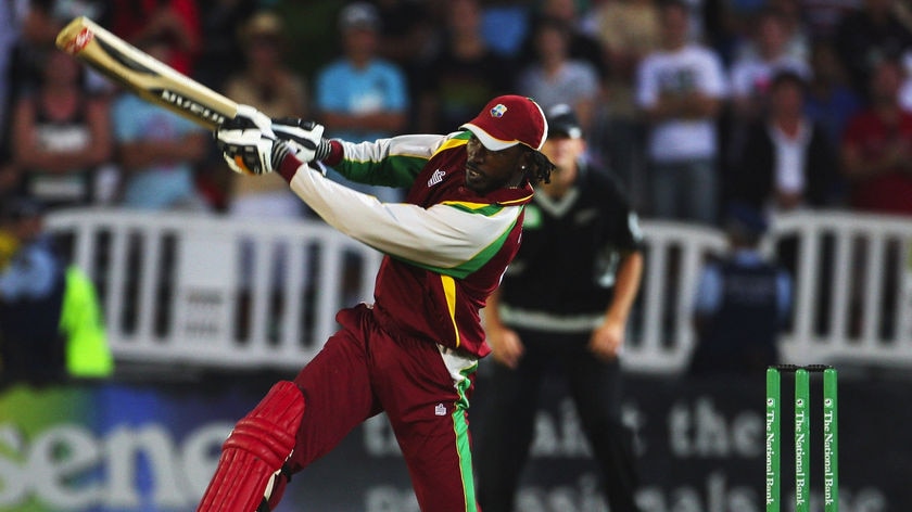 Chris Gayle hits the runs in the elimination over