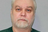 Mugshot of inmate, Steven Avery, in green prison uniform.