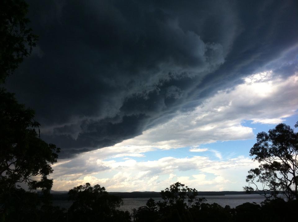 NSW storms: More than 10,000 Sydney homes lose power, 500 emergency ...