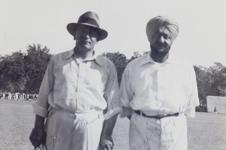 Frank Tarrant (left) stands with the Maharajah of Patiala.
