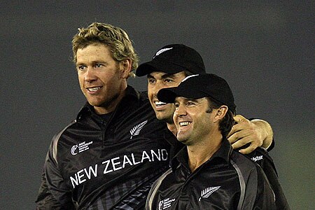 Jacob Oram (left), Stephen Fleming and Nathan Astle