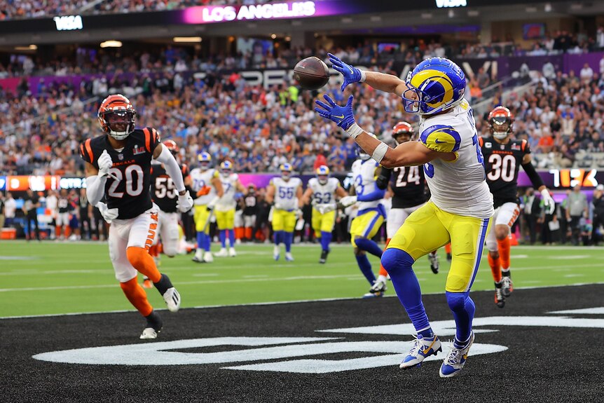 Super Bowl 2022: Rams' Cooper Kupp tries to get Bengals' Eli Apple